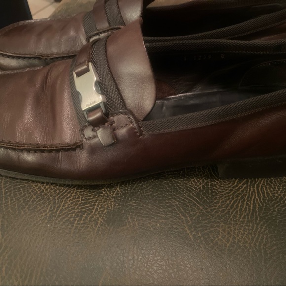 Prada Brown Leather slip on Loafers with Signature side Buckle Loafer - Picture 6 of 14